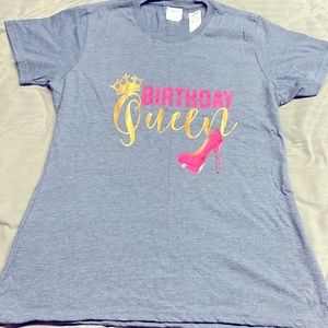 NWOT Birthday Queen gray tee medium
